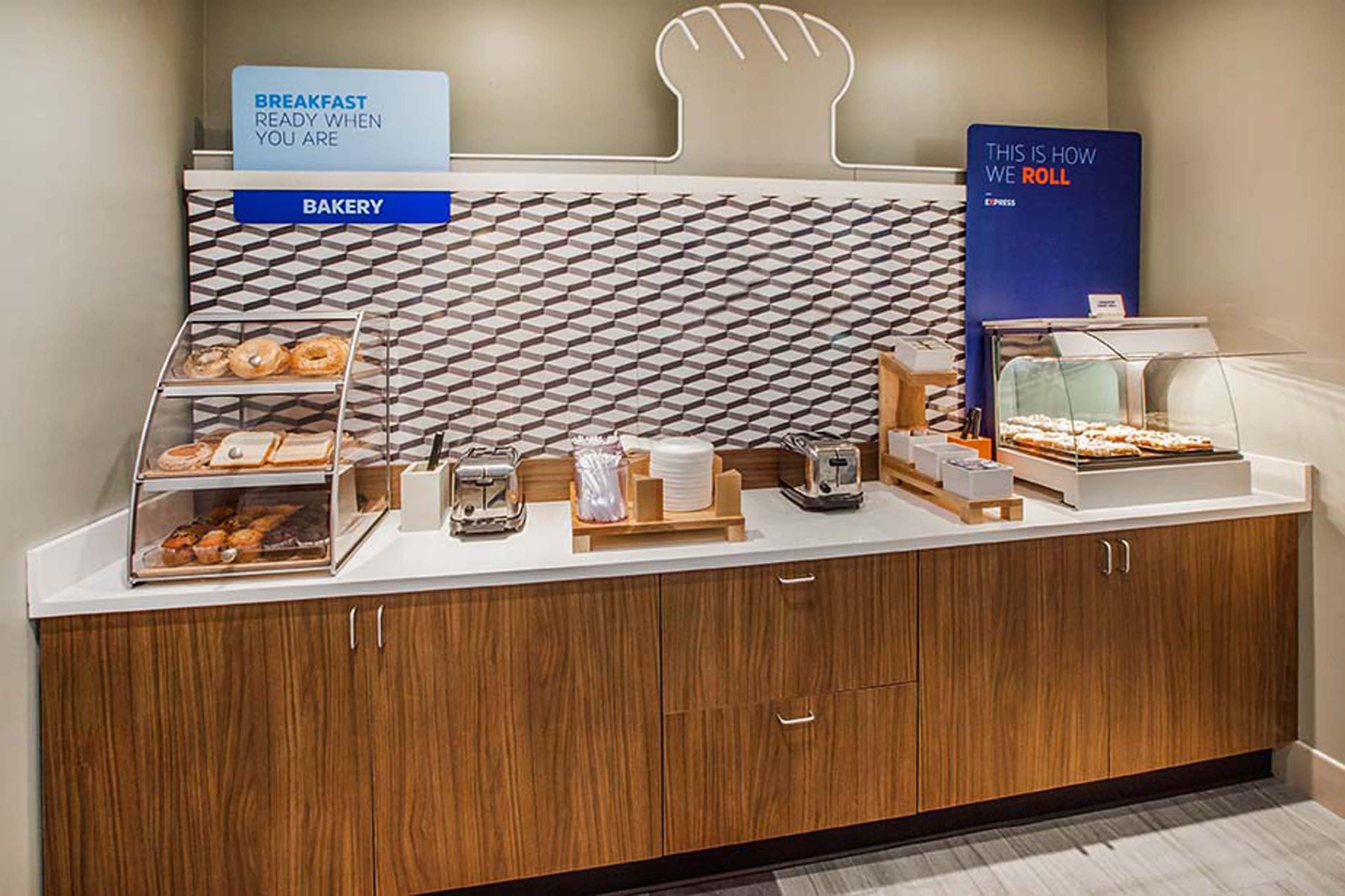 Holiday Inn Express & Suites - Oklahoma City Airport By Ihg Exteriér fotografie